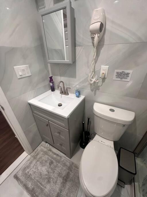 דירות ואלי סטרים Bright 2Br Apt 8 Min To Jfk And 5 Min To Mall מראה חיצוני תמונה